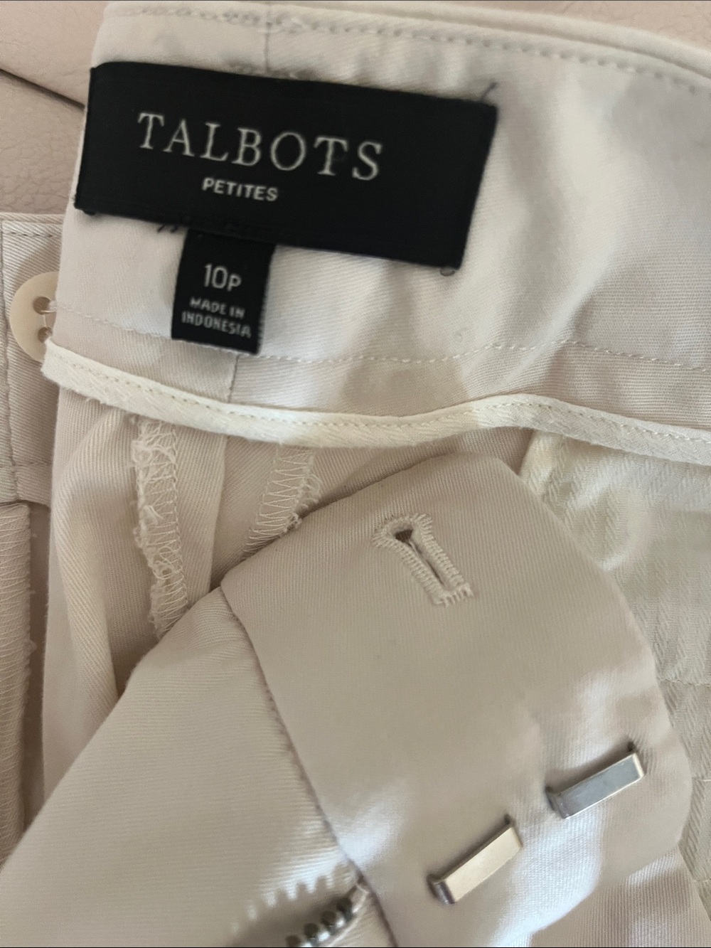 Talbots Men’s Cream/Tan Chino Pants - Picture 2 of 3